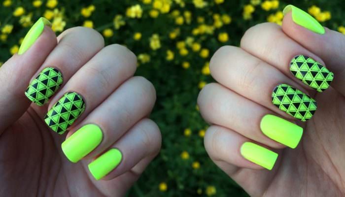 Manicure lato 2019. Modne letnie motywy na paznokciach (200 zdjęć)